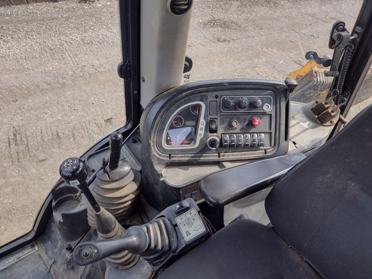 jcb-3cx14-image-7