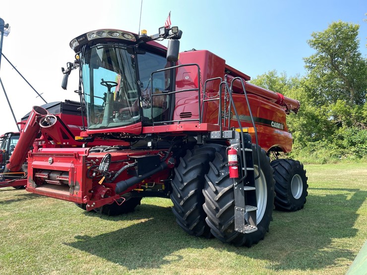 2018-case-ih-7240-image-1