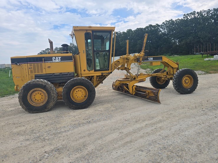 2007-caterpillar-12h-image-19