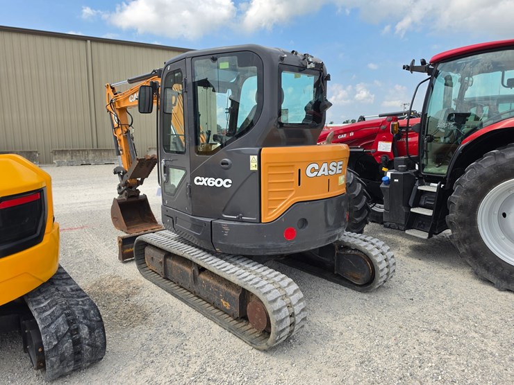 2018-case-cx60c-image-14