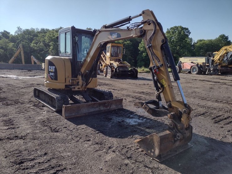 caterpillar-15-image-39