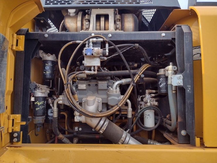 deere-210g-lc-image-31