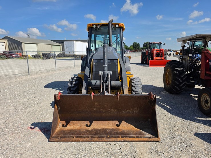 2015-deere-310sl-image-2