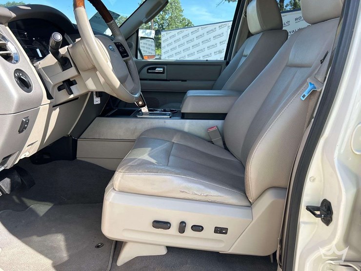 2007-ford-expedition-image-12