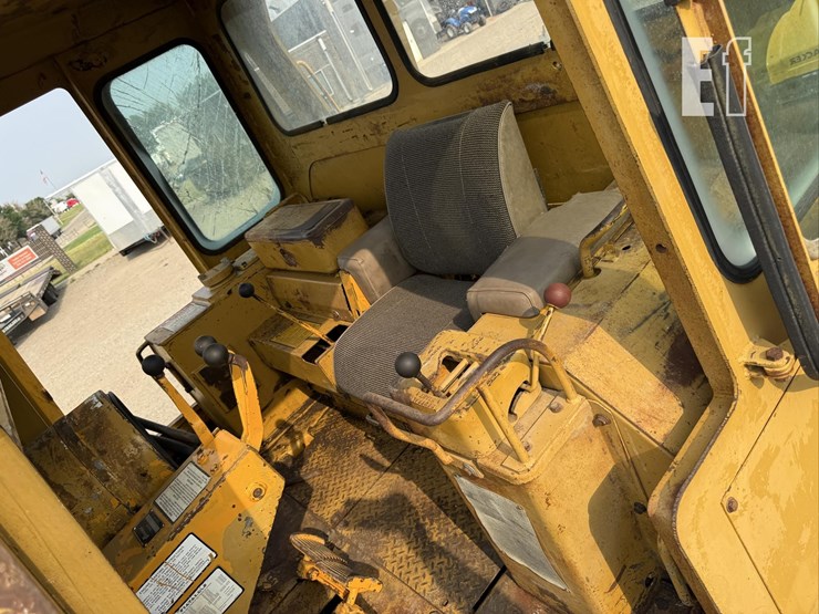 fiat-allis-bulldozer-w/-__-ft.-4-way-blade-8318-image-27
