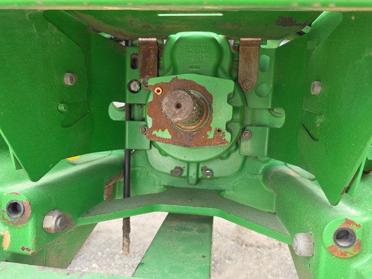 2010-john-deere-8345r-image-11