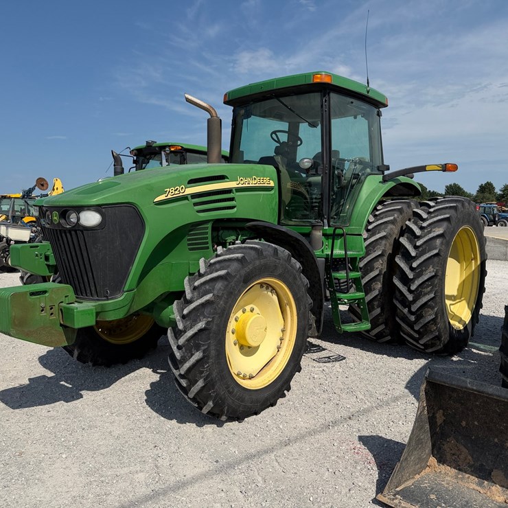 2005 JOHN DEERE 7820