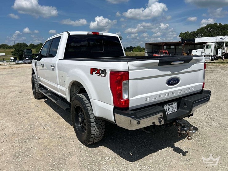 2018-ford-f250-image-2