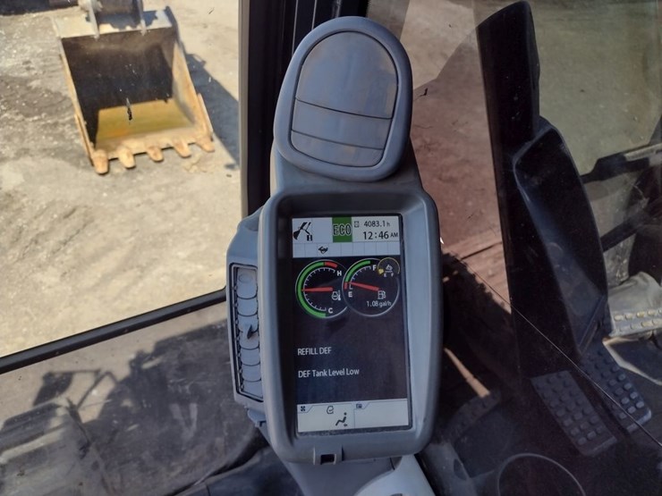 deere-210g-lc-image-7