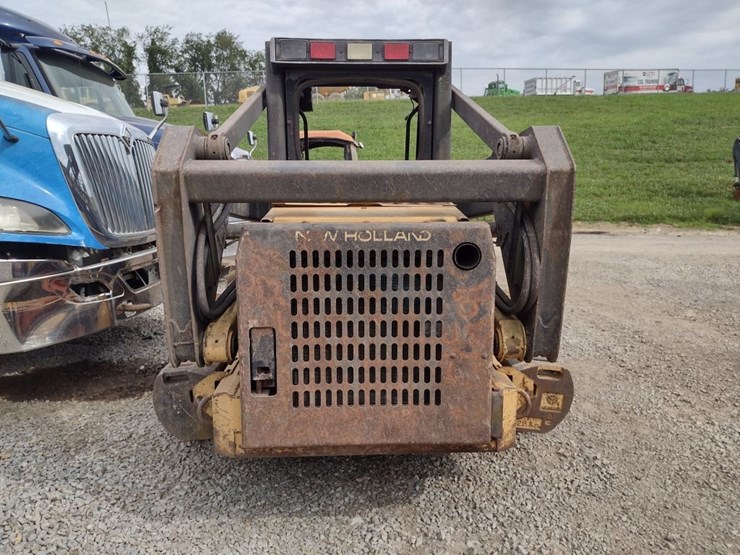 new-holland-lx885-image-4