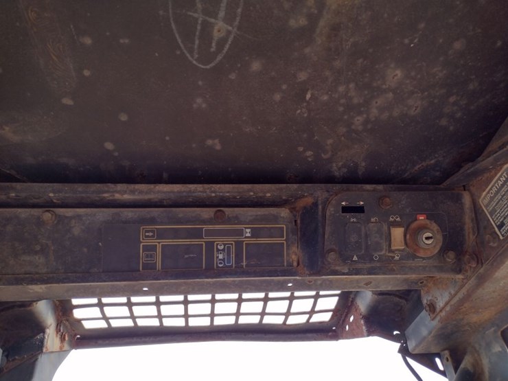new-holland-lx885-image-6