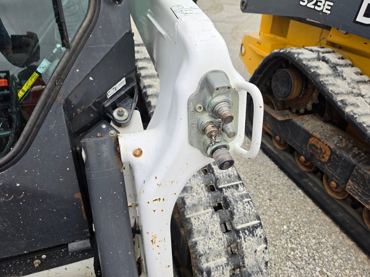 2021-bobcat-t76-image-6