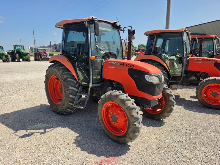 2015-kubota-m7060-image-39