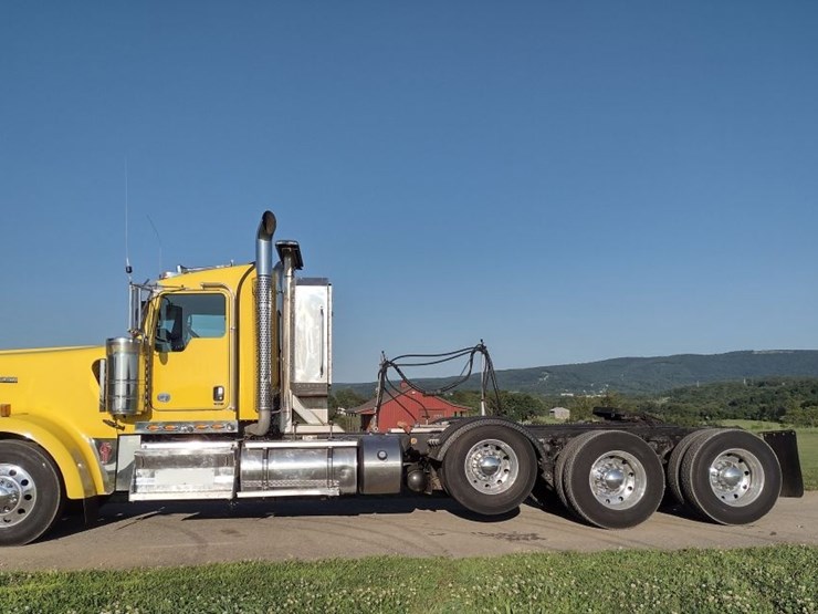 kenworth-w900-image-1