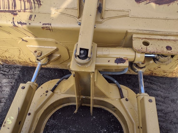 caterpillar-d5g-xl-image-25