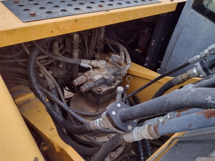 deere-270d-lc-image-42