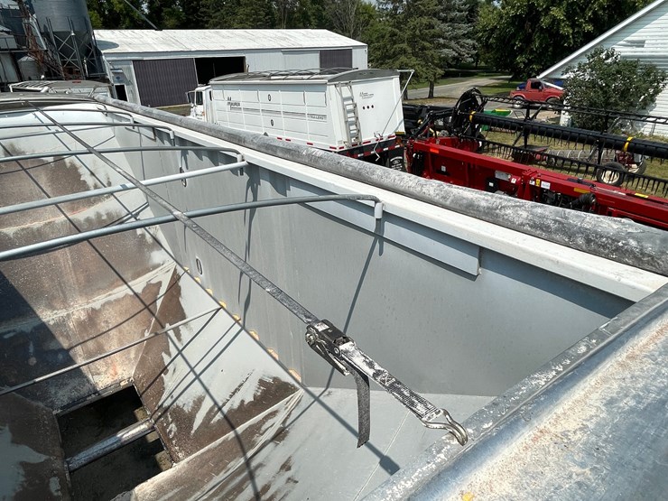 #1260-•-2013-jet-co-tandem-axle-26'-grain-trailer-(has-wi-title)-image-58