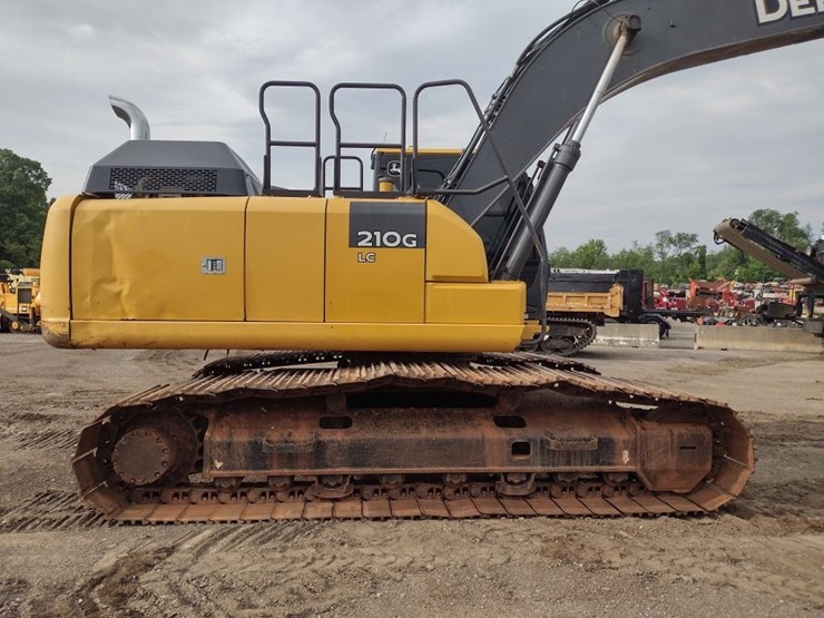 deere-210g-lc-image-25