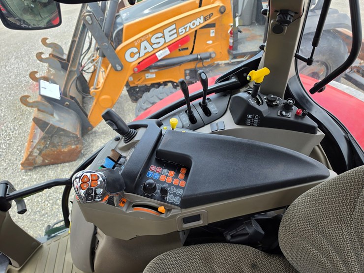 2021-case-ih-vestrum-100-image-14