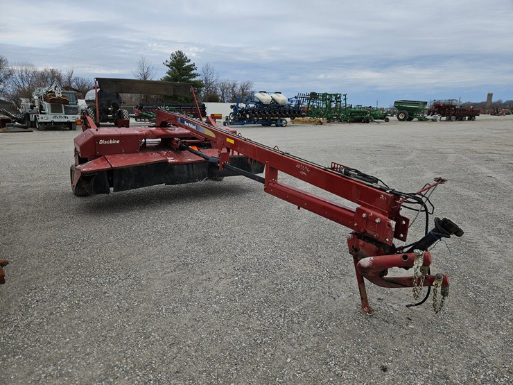 2014-new-holland-h7550-image-1
