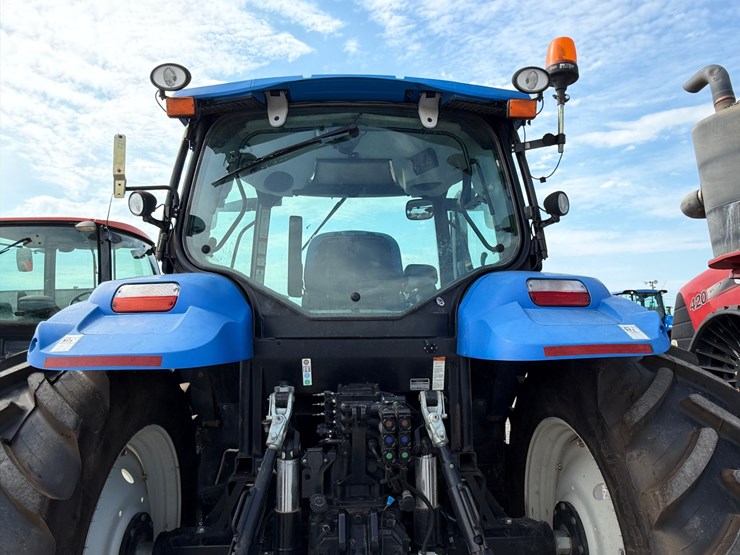 2014-new-holland-t6.165-image-11