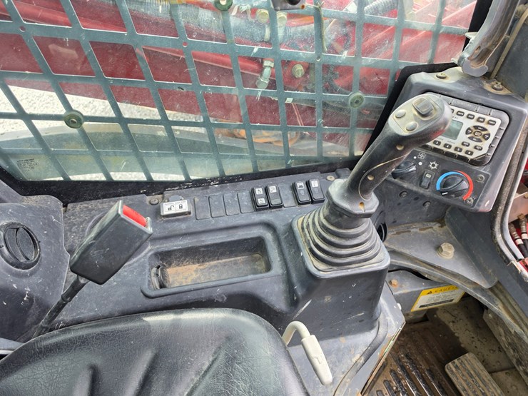 2018-takeuchi-tl10v2-image-11