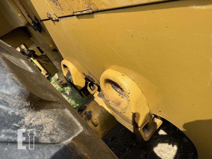 2019-deere-524l-image-10
