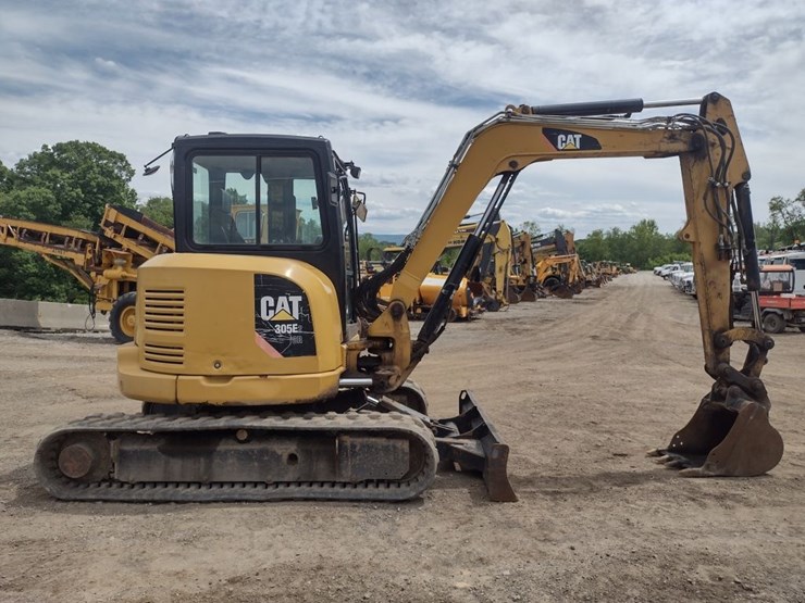 caterpillar-15-image-3