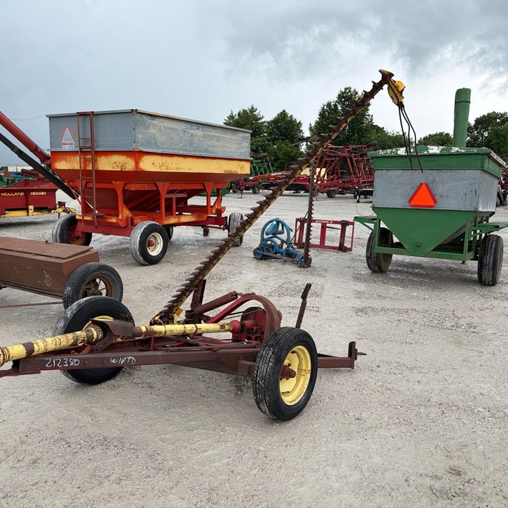 NEW HOLLAND 456