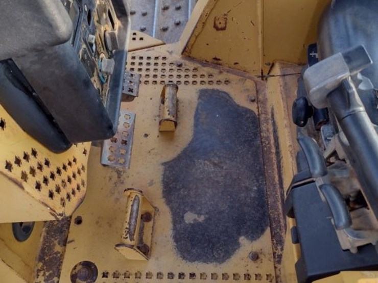 caterpillar-d5n-xl-image-12