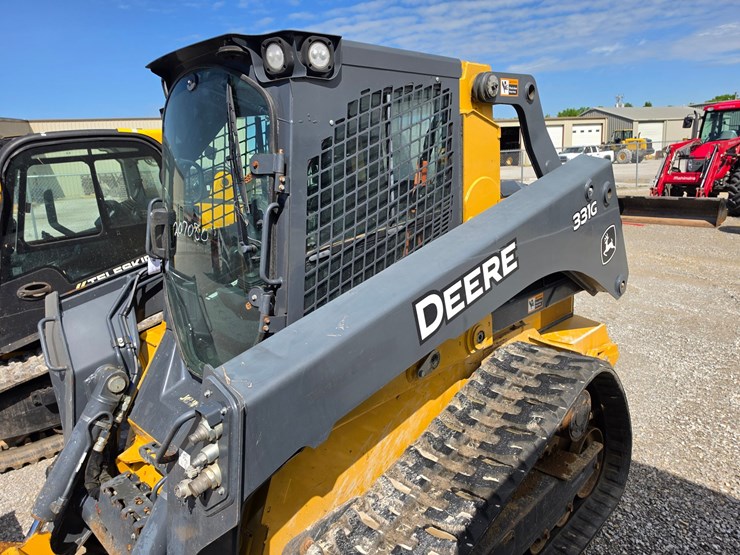 2018-deere-331g-image-11