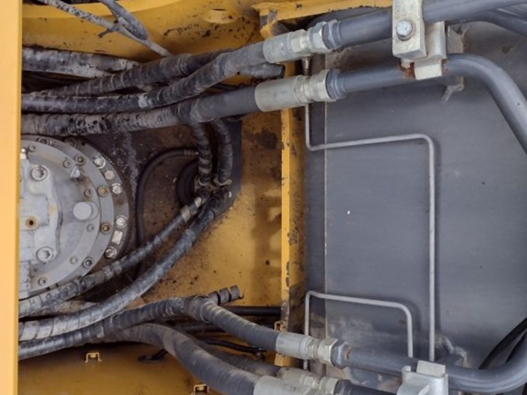 deere-350g-lc-image-46