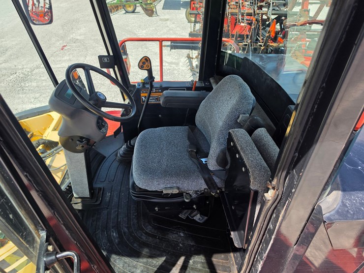 2005-new-holland-hw305-image-8