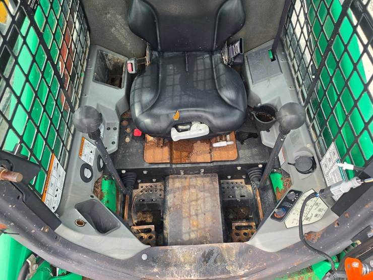 2015-bobcat-t450-image-9