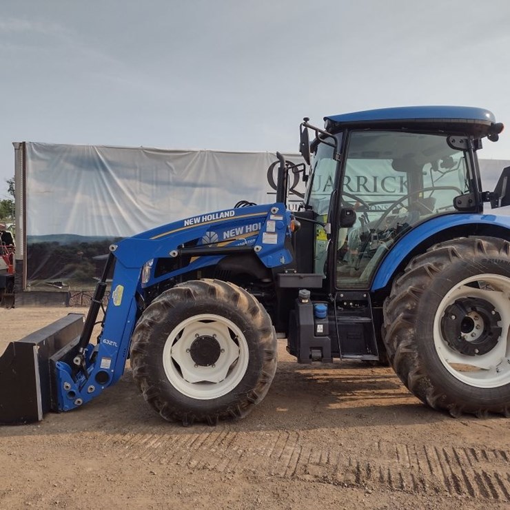 NEW HOLLAND WORKMASTER 105