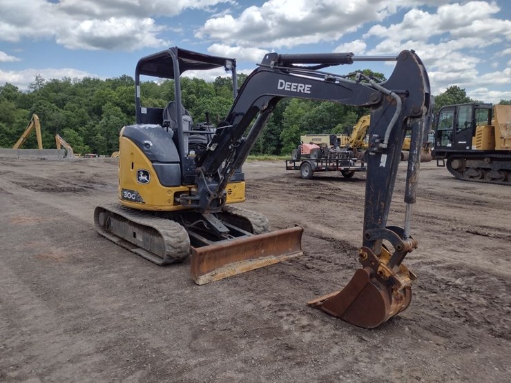 deere-30g-image-44