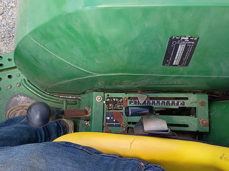 1992-john-deere-870-image-31