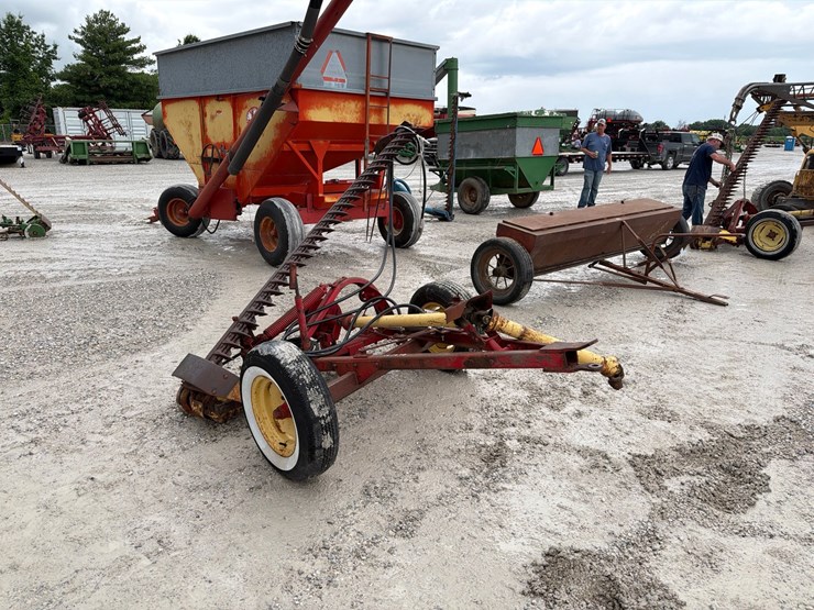 new-holland-455-image-5