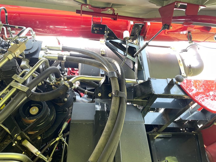 2018-case-ih-7240-image-58