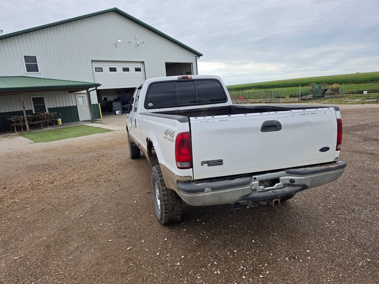 2001-ford-f350-image-14