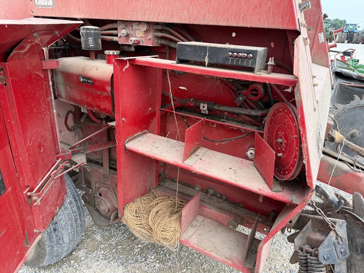 case-ih-8460-image-6