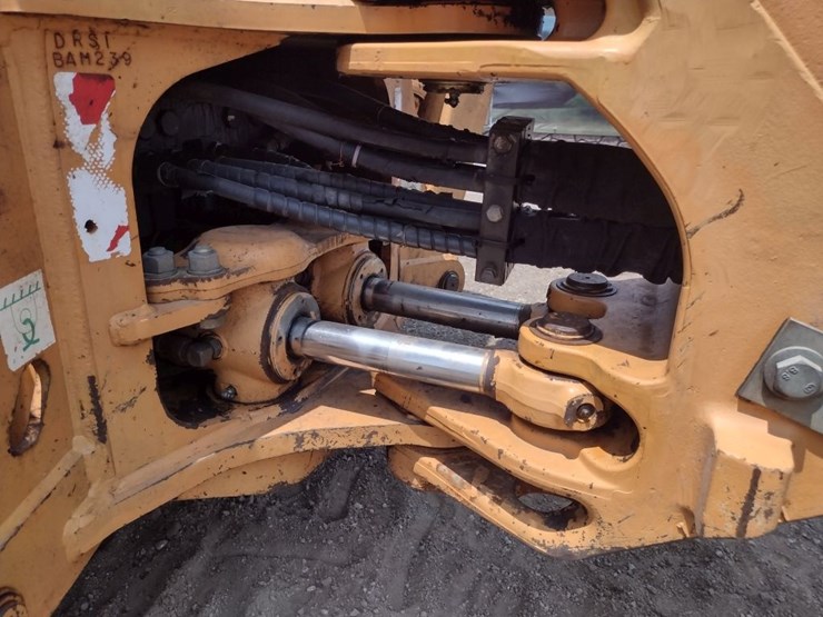 case-580m-image-37