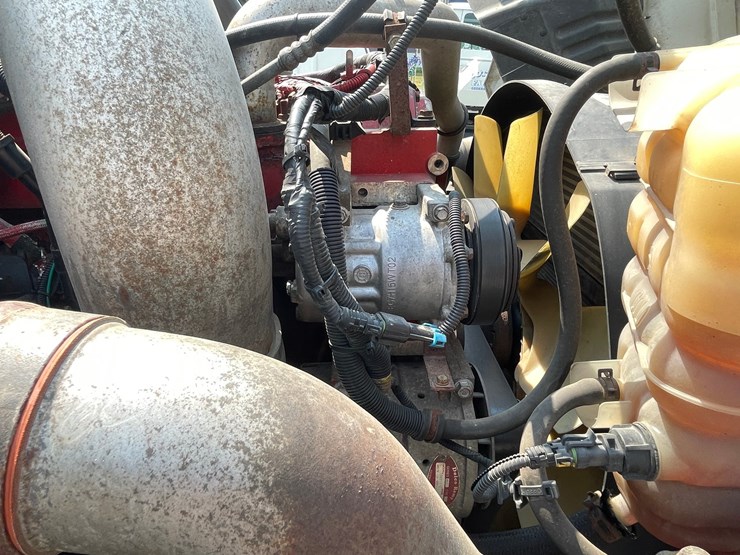 2011-international-prostar-image-68