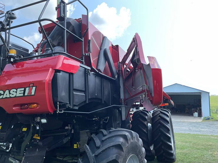 2018-case-ih-7240-image-41