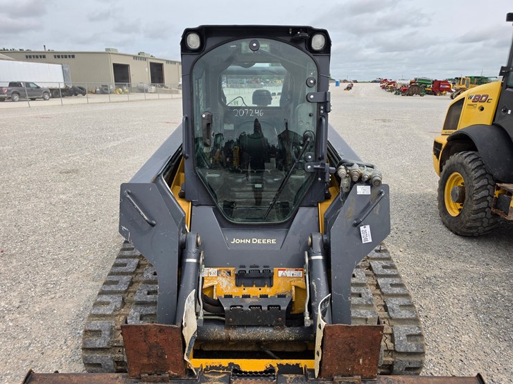 2014-deere-333e-image-4