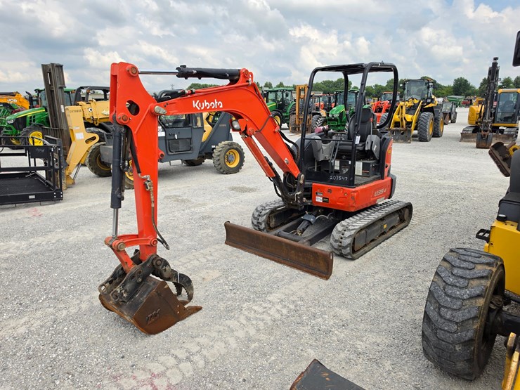 2022-kubota-u35-4-image-1