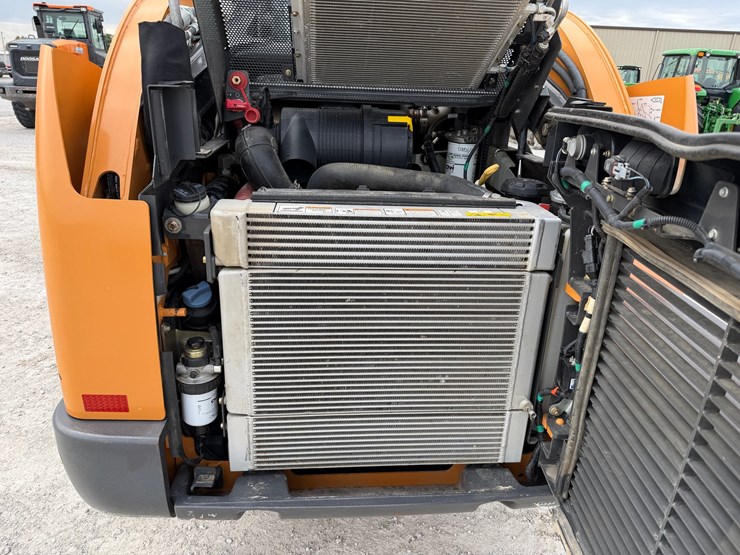 2019-case-tv450-image-19