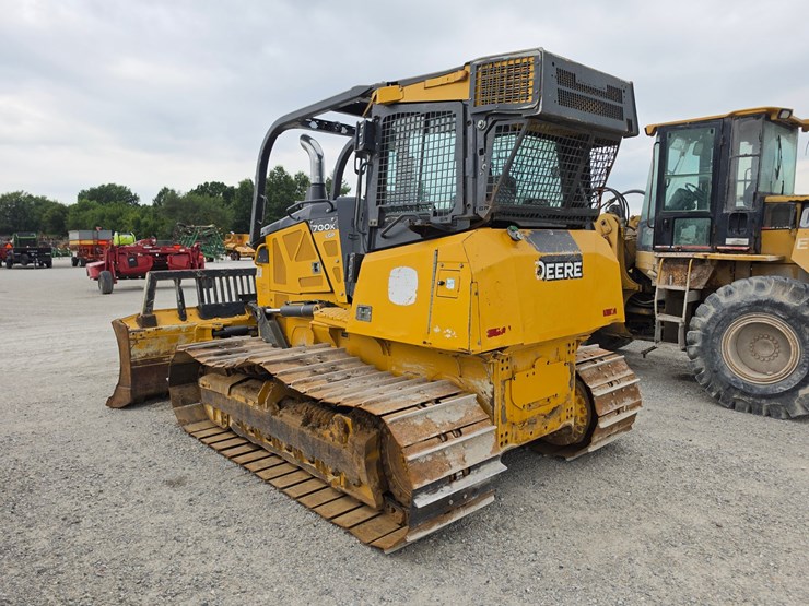 2019-deere-700k-lgp-image-17