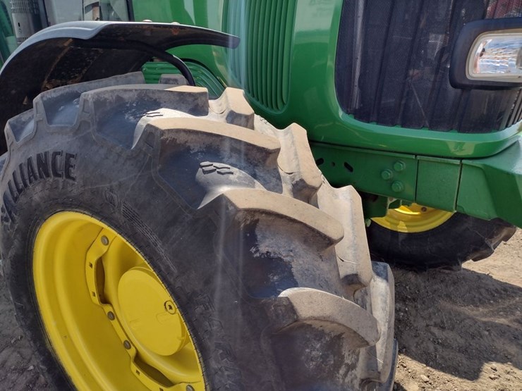 john-deere-7520-image-19