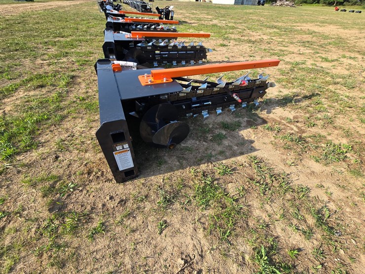 #8424-•-wolverine-48"-trencher-image-2